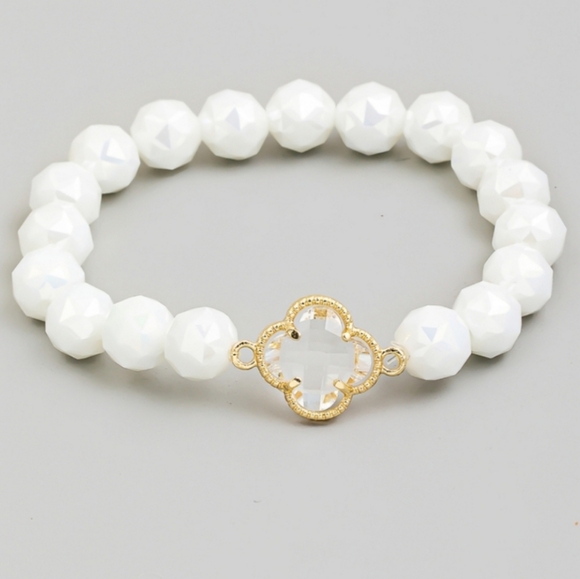 Jewelry - Elegant White Beaded Bracelet with Clover